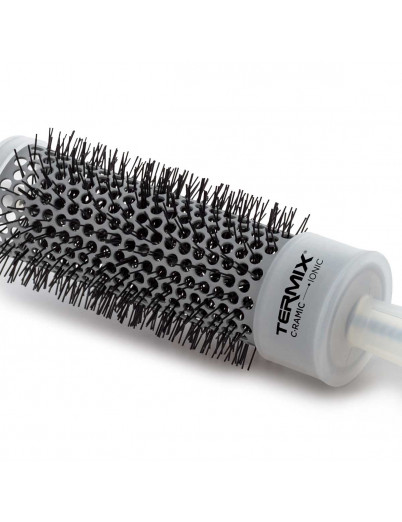 Cepillo térmico con fibras de nylon